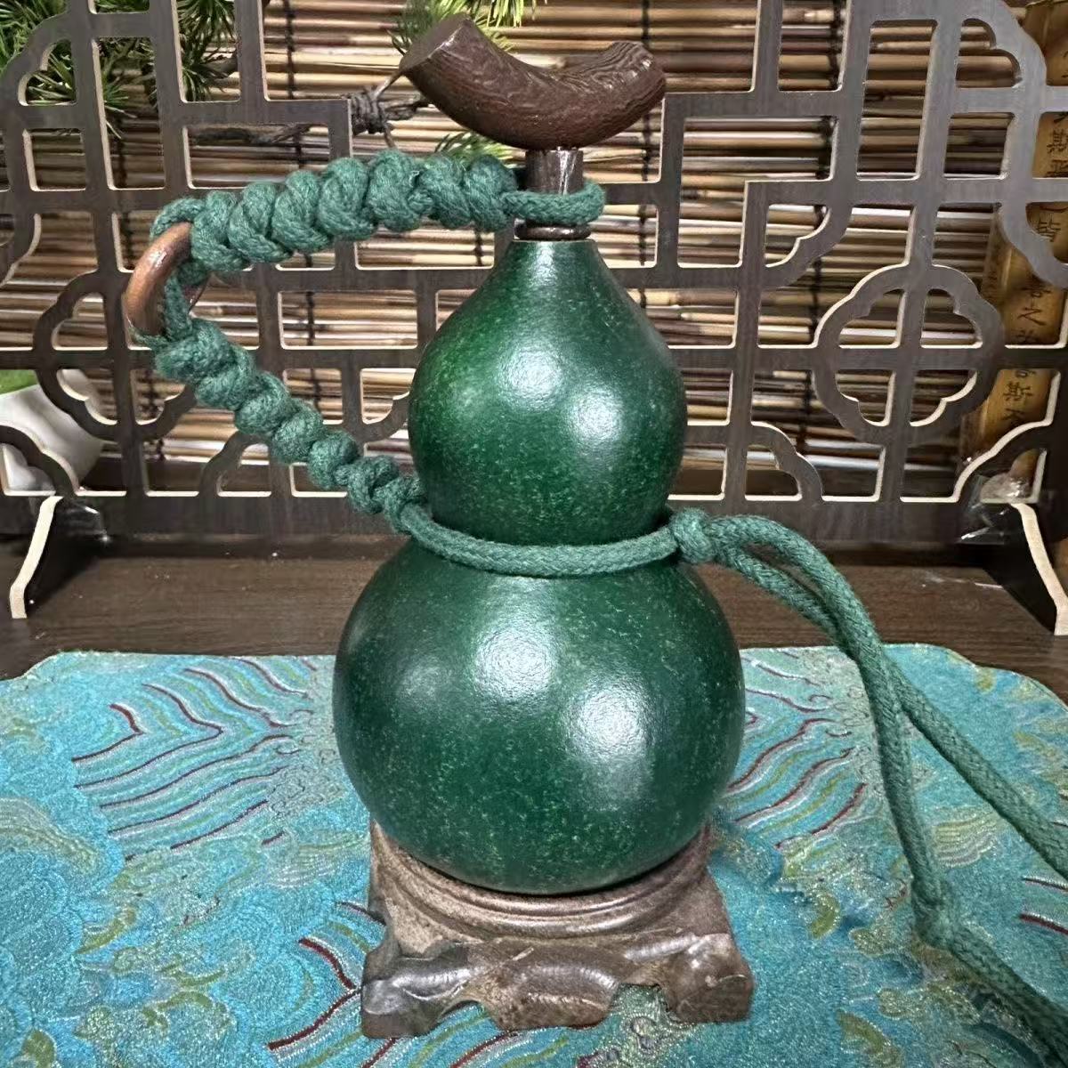 Handcrafted Lacquer Gourd